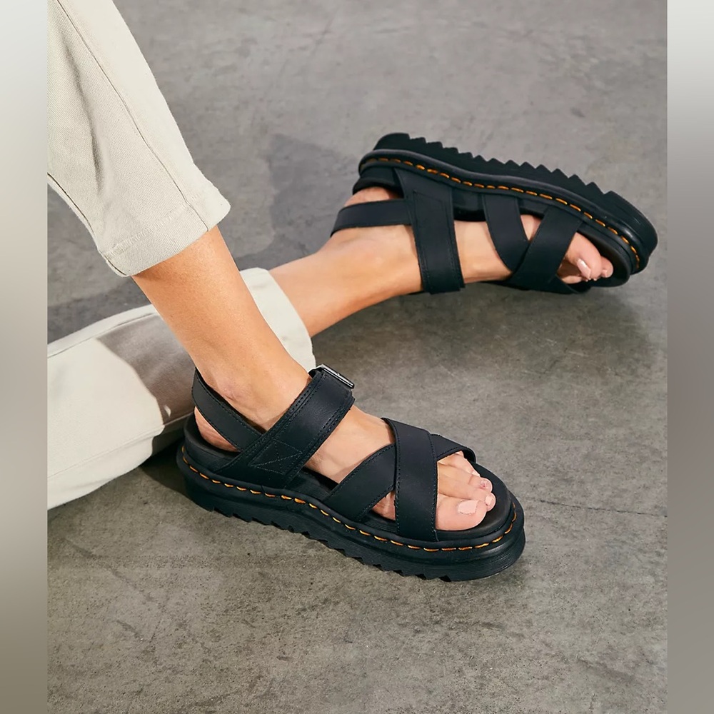 Dr. Martens Voss II Sandals size 6 US